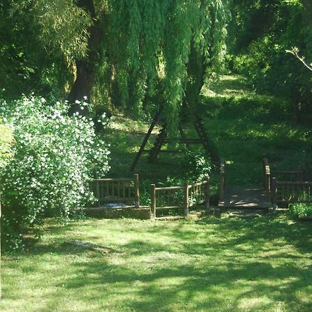 Moncrabeau Au Son De L Angelus B&B 외부 사진