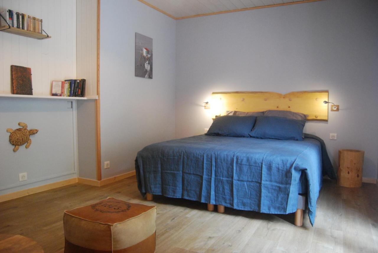 Moncrabeau Au Son De L Angelus B&B 외부 사진