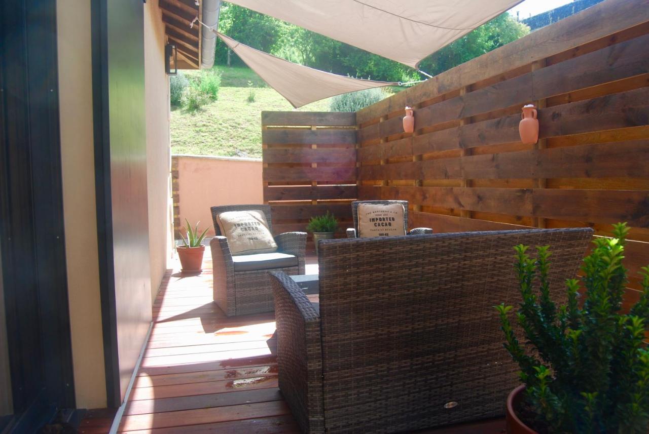 Moncrabeau Au Son De L Angelus B&B 외부 사진